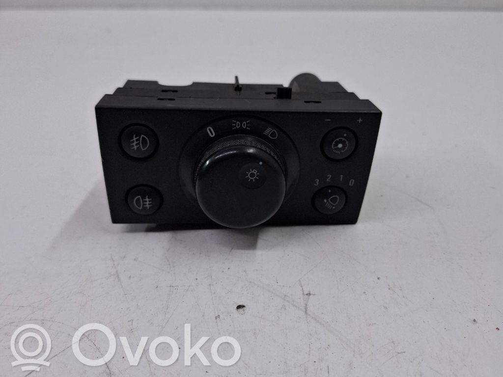 Lichtschalter   LK04061005,93394755