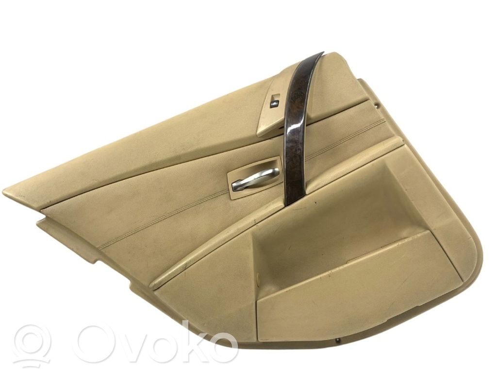 Priekšējo durvju apdare   671202