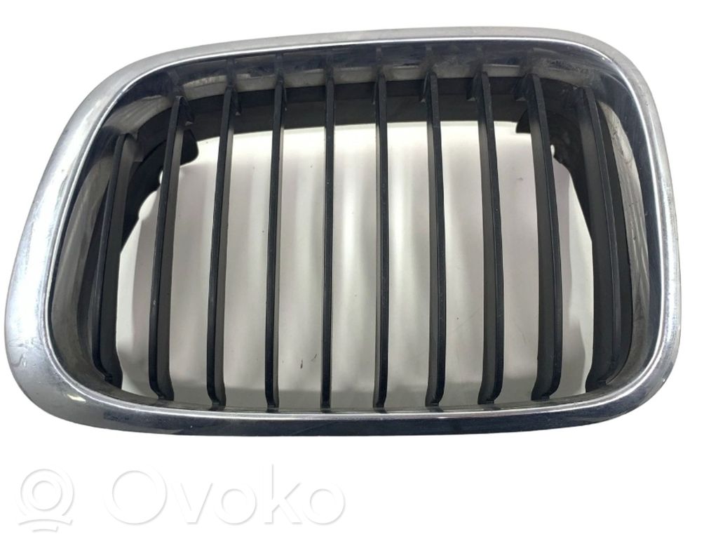 BMW 3 E46 Front bumper upper radiator grill 