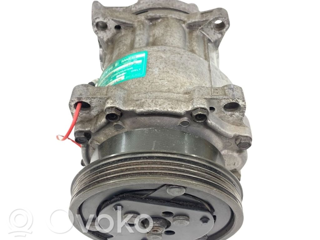 Renault Logan I Air conditioning (A/C) compressor (pump) 