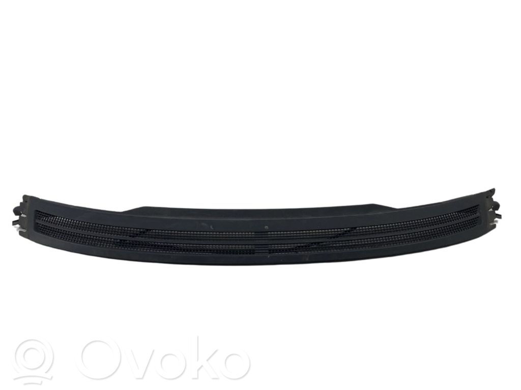 Windshield trim   8200096763