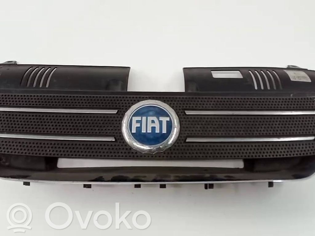 Fiat Idea Priekšējais režģis 