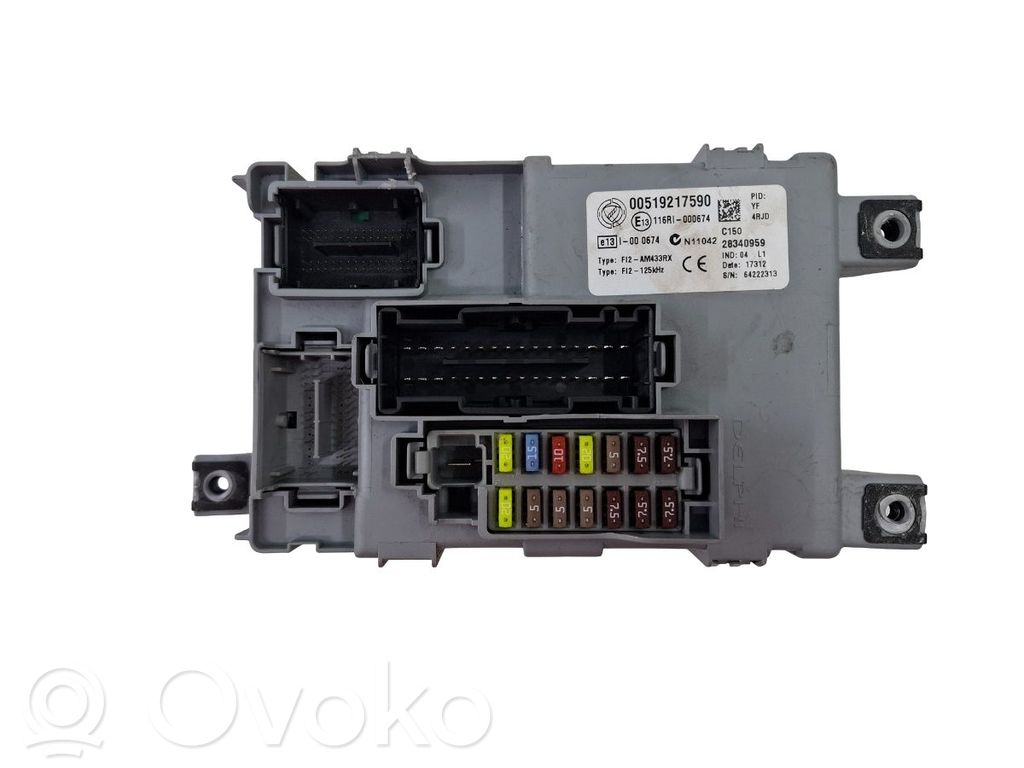 Opel Combo D Sulakemoduuli 