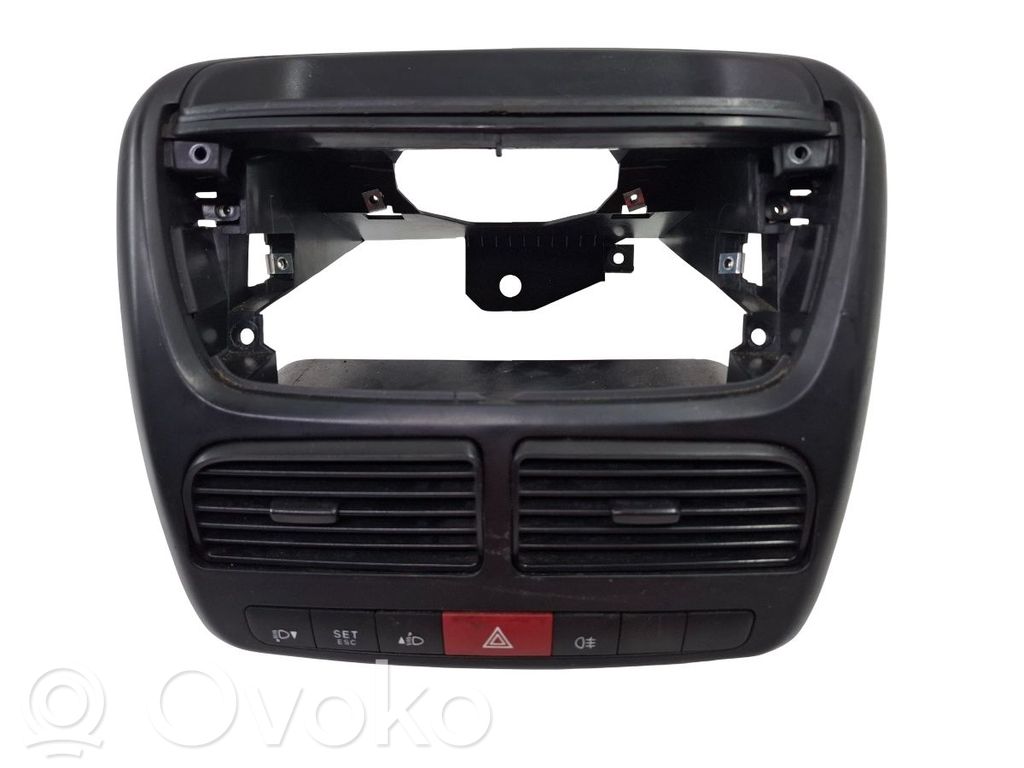 Opel Combo D Rejilla de ventilación central del panel 