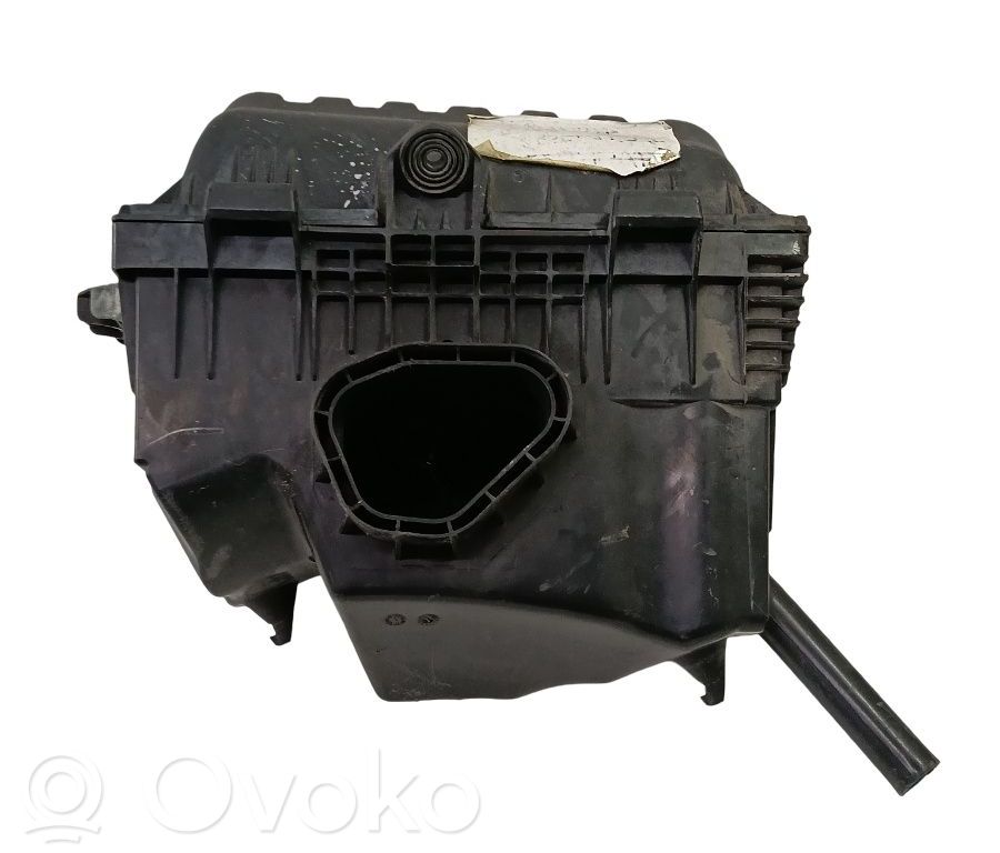Air filter box   7M3129607