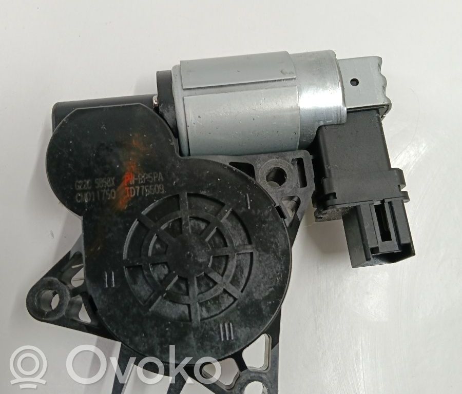 Kulmaikkunalasi   G22C5858X