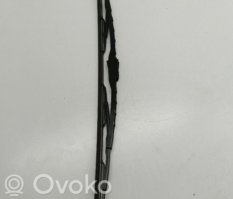 Volkswagen Beetle A5 Front wiper blade arm 
