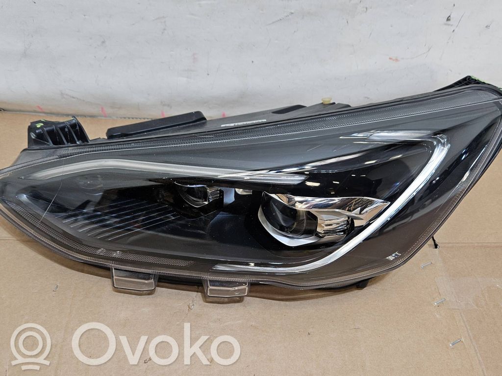 Ford Focus Headlight/headlamp 
