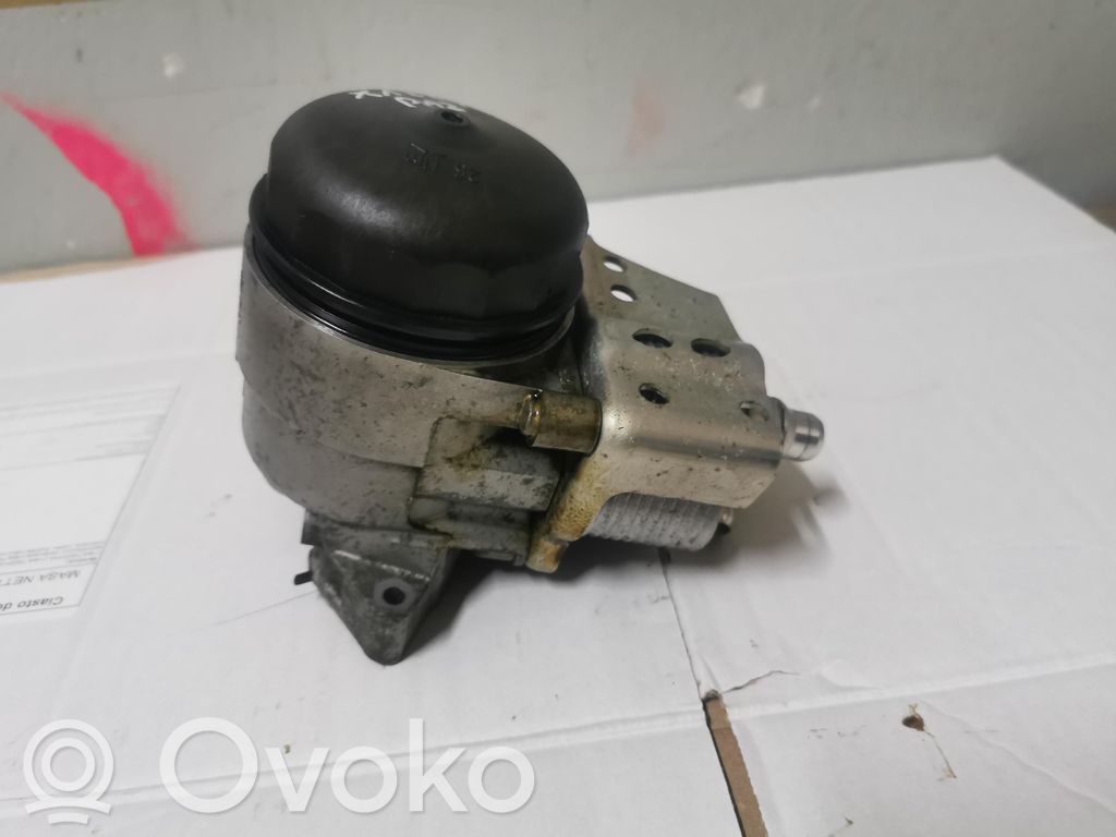 BMW X1 E84 Dzinēja eļļas radiators 