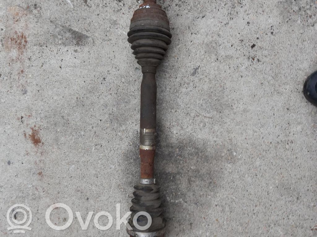 Renault Clio IV Front driveshaft 