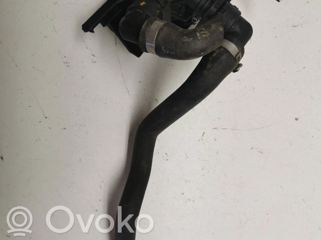 BMW 8 G14 Coolant expansion tank/reservoir 
