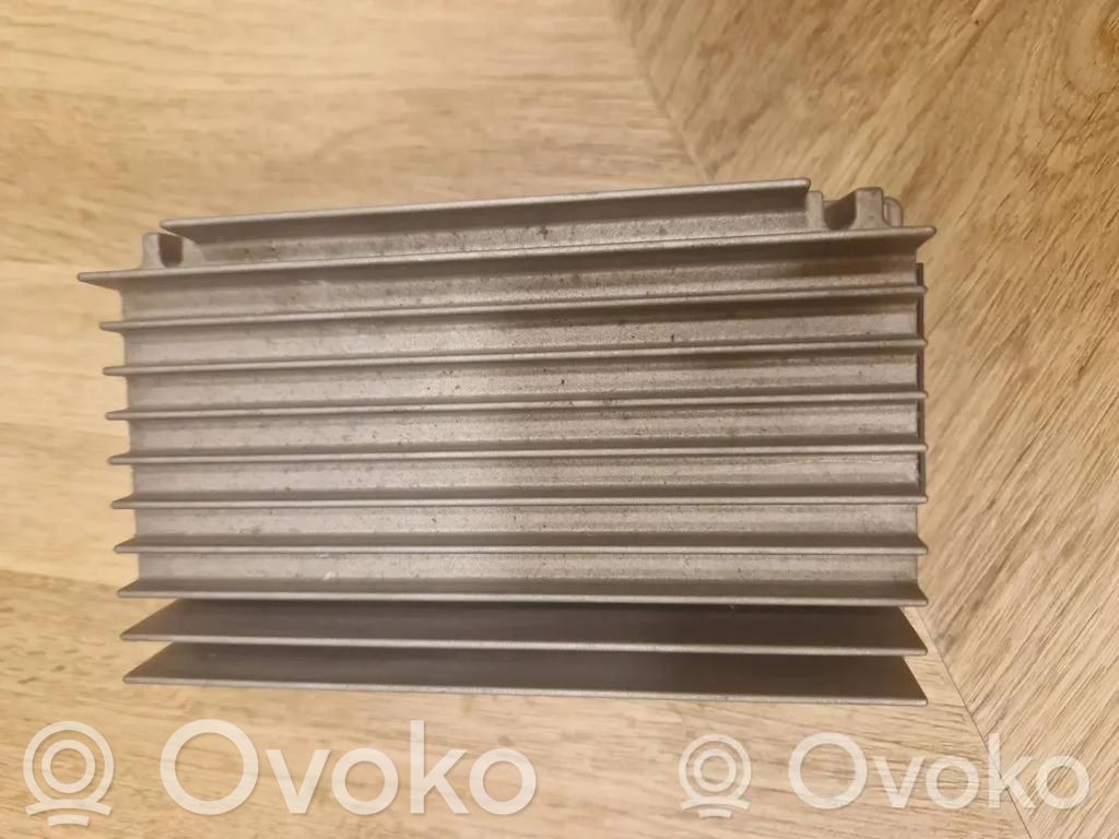BMW X5 E70 Sound amplifier 
