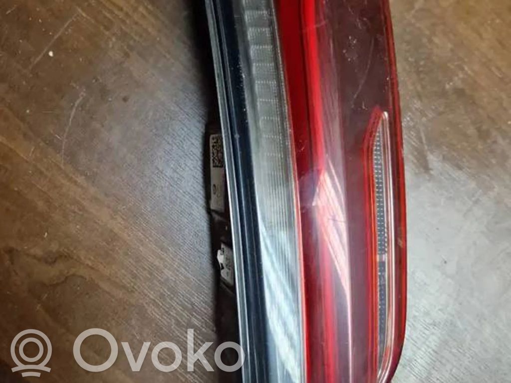 BMW M8 F91 F92 G14 G15 Lampy tylnej klapy bagażnika 