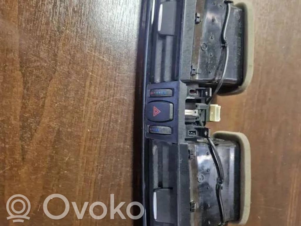 BMW X5 F15 Kratka nawiewu tylna tunelu środkowego 