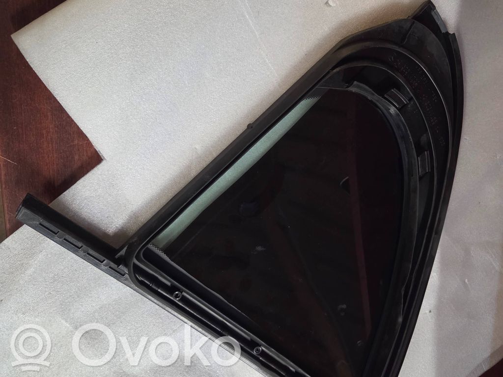 Mercedes-Benz E W213 Szyba karoseryjna drzwi tylnych 