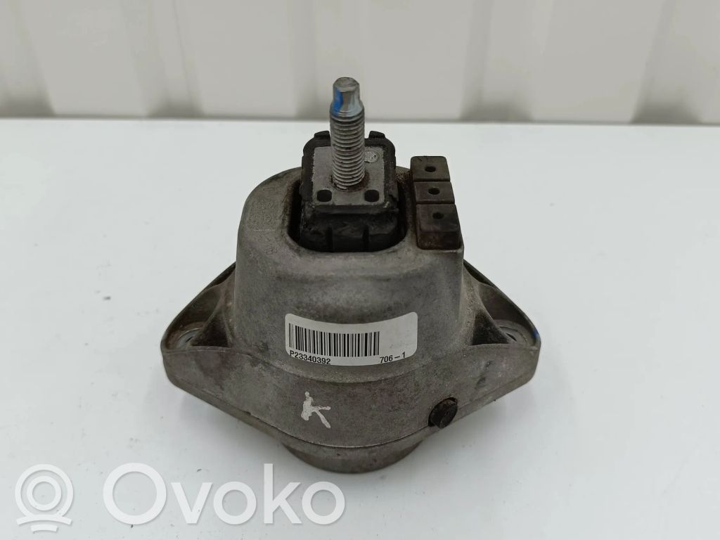 Chevrolet Camaro Engine mount bracket 