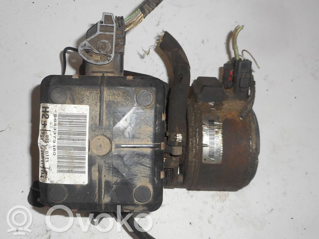 Citroen C5 Air suspension compressor 