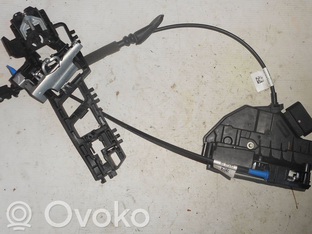 Ford Ecosport Priekšpusē slēdzene 
