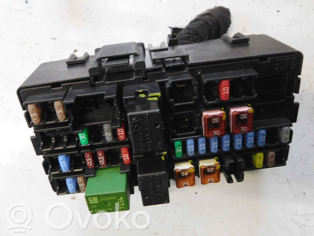 Opel Karl Módulo de fusible 