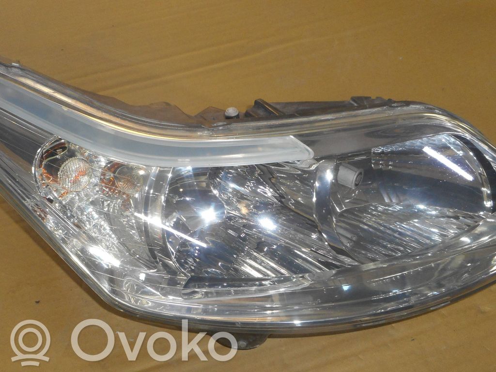 Scheinwerfer   89037600