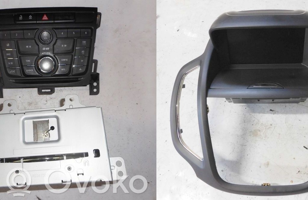 Opel Zafira C Unidad delantera de radio/CD/DVD/GPS 