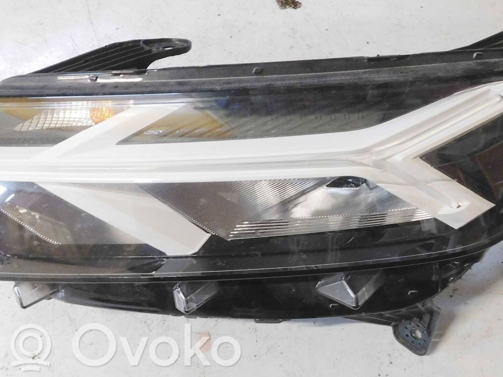 Dacia Sandero III Lampa przednia 