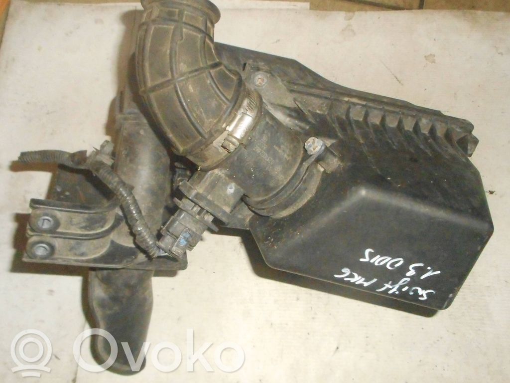 Suzuki Swift I Obudowa filtra powietrza 