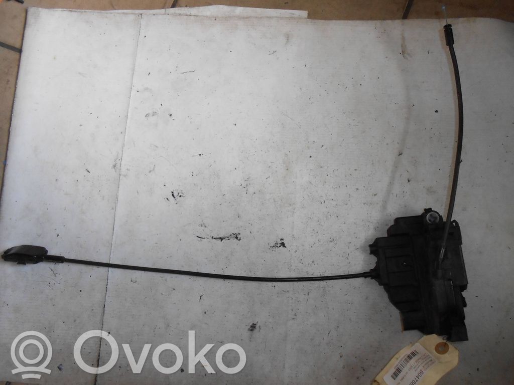 Renault Clio III Front door lock 