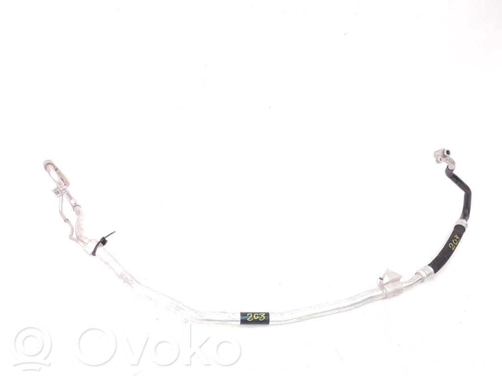 Audi A8 S8 D5 Ilmastointilaitteen putki (A/C) 