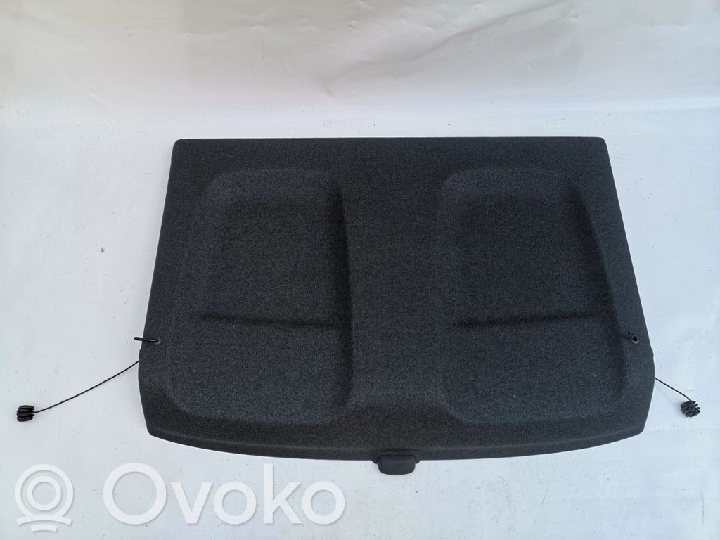 Volvo XC40 Hattuhylly 