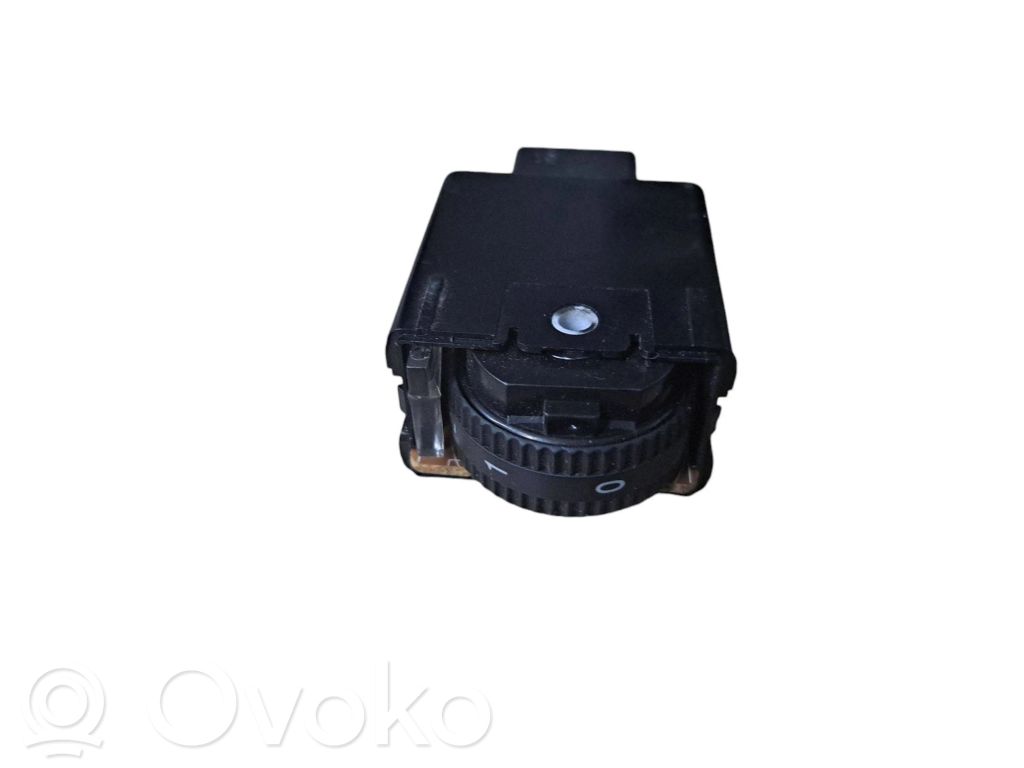 Volkswagen Transporter - Caravelle T4 Headlight level height control switch 