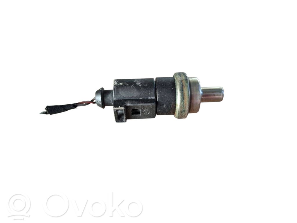 Volkswagen Golf V Fuel temperature sensor 