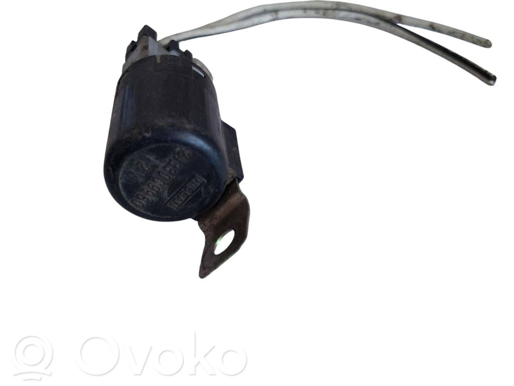 Nissan Terrano Kita rėlė 