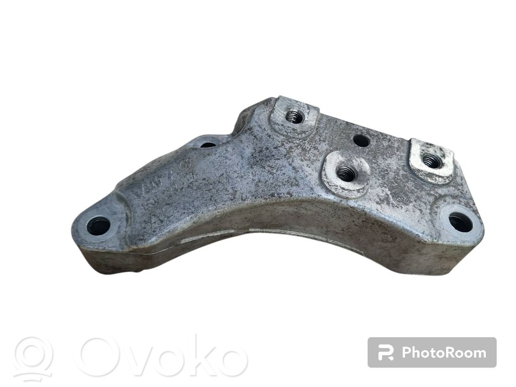 Skoda Octavia Mk2 (1Z) Gearbox mounting bracket 