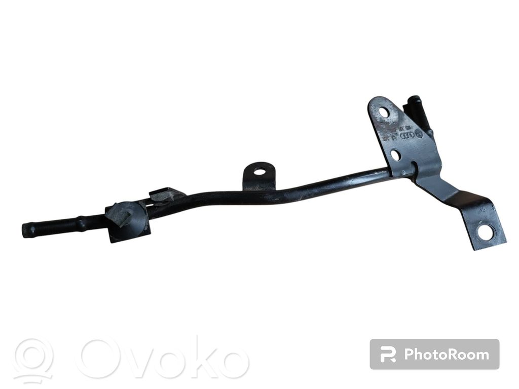 Volkswagen PASSAT B6 Fuel line pipe 