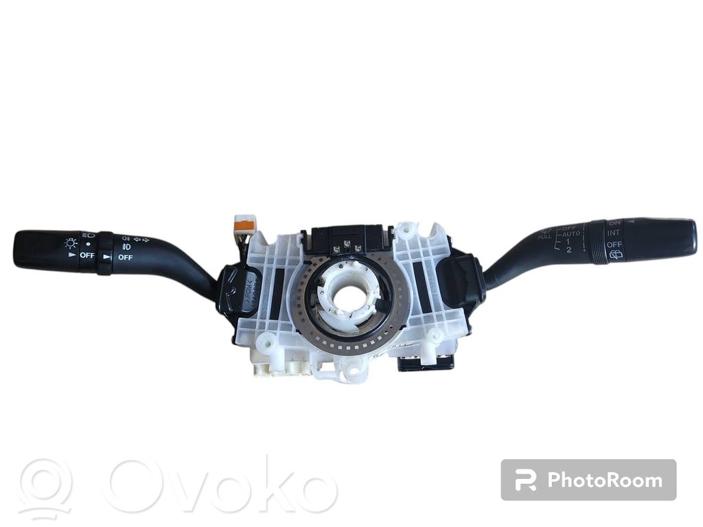 Mazda 6 Wiper turn signal indicator stalk/switch 