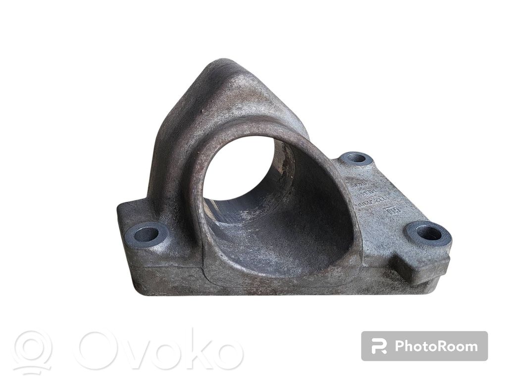 Opel Zafira B Driveshaft support bearing bracket 