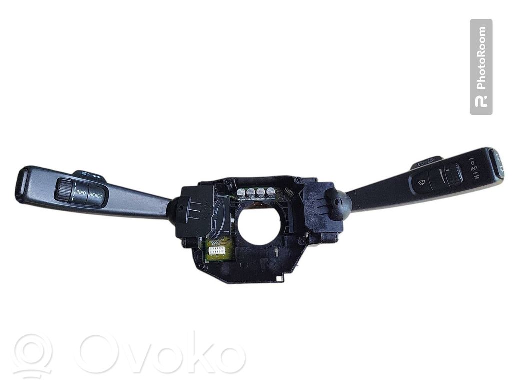 Volvo V50 Wiper turn signal indicator stalk/switch 