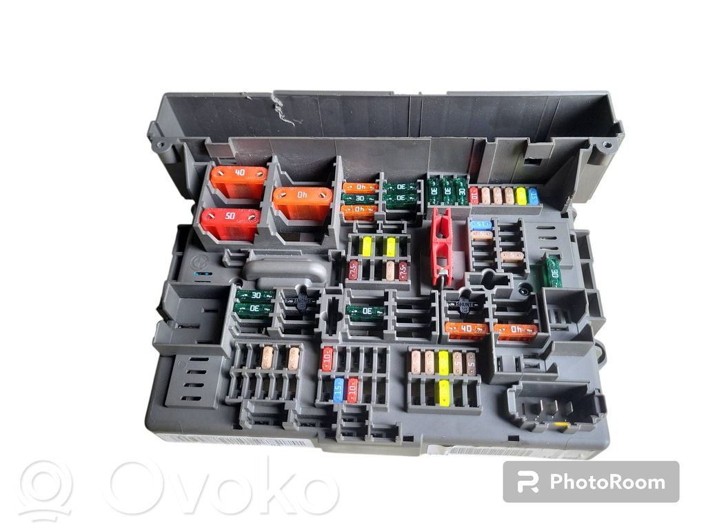 BMW 3 E90 E91 Fuse module 