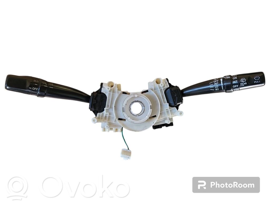Toyota Avensis T220 Commodo, commande essuie-glace/phare 