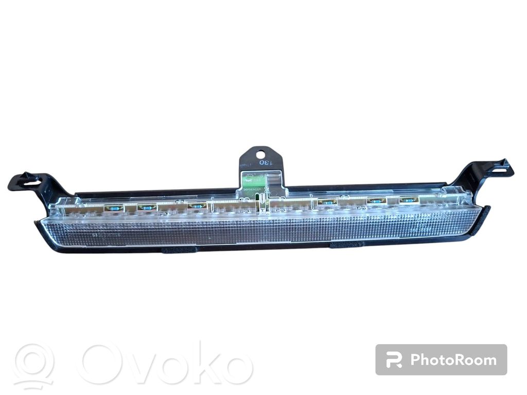 Volvo V70 Third/center stoplight 