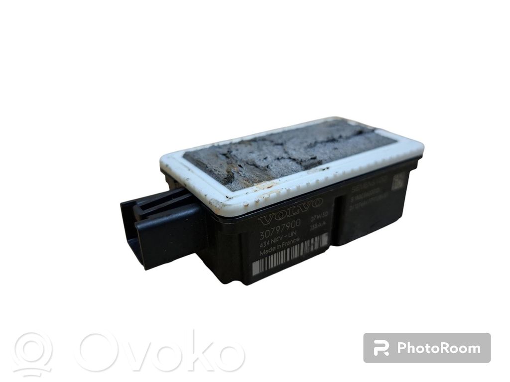 Volvo V70 Alarm control unit/module 