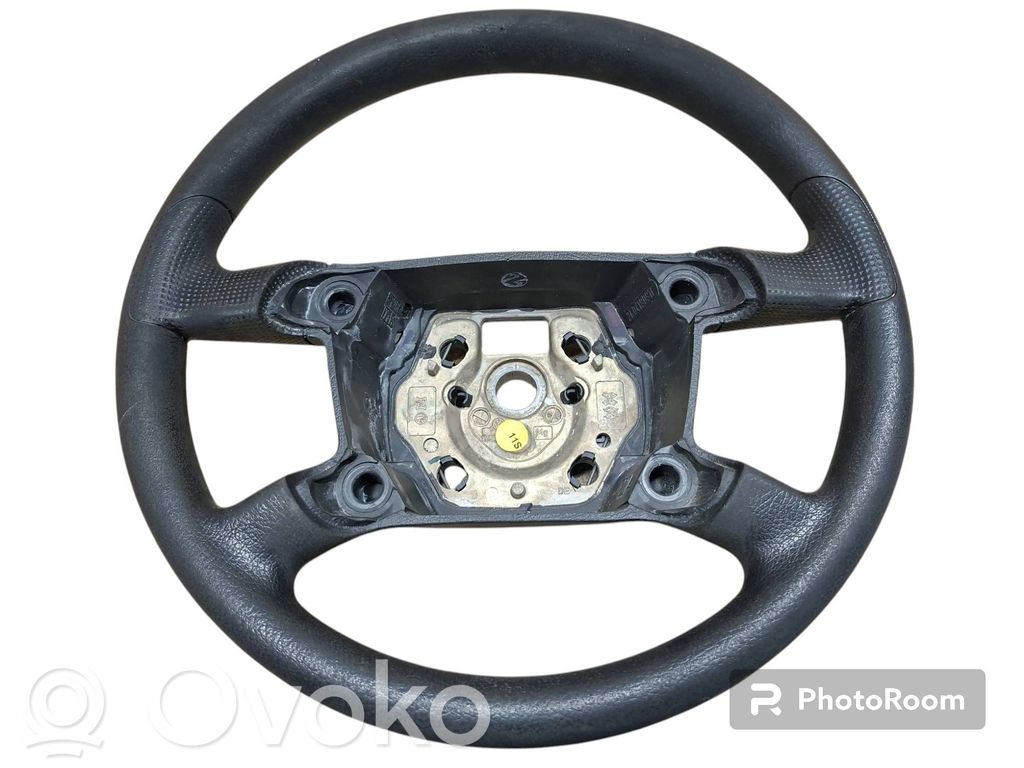 Volkswagen Caddy Ohjauspyörä 