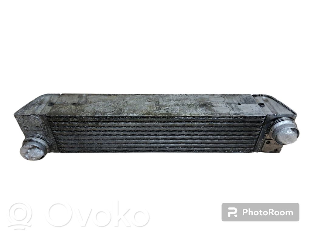 BMW 7 E65 E66 Interkūlerio radiatorius 