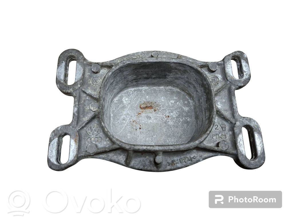 Audi A6 S6 C6 4F Engine mounting bracket 