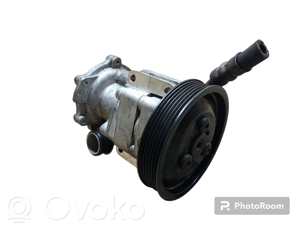 BMW 1 E81 E87 Power steering pump 