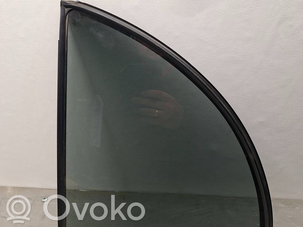 Mitsubishi i-MiEV Ventanilla de ventilación de la puerta trasera 