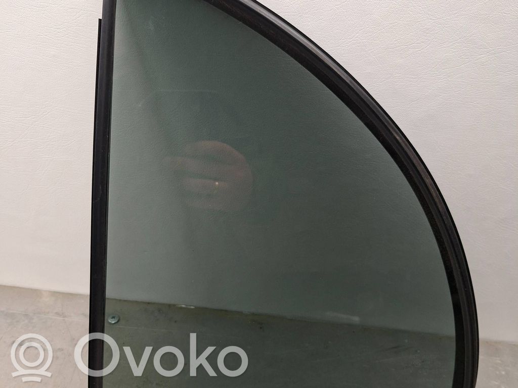 Peugeot iOn Ventanilla de ventilación de la puerta trasera 
