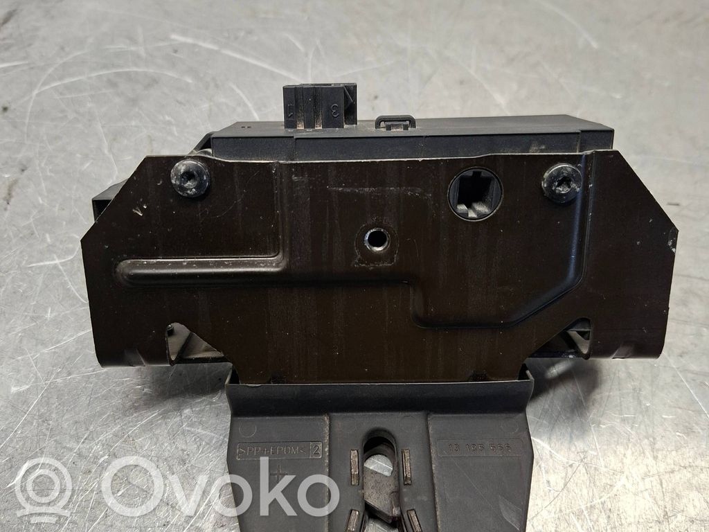 Opel Signum Zamek klapy tylnej / bagażnika 