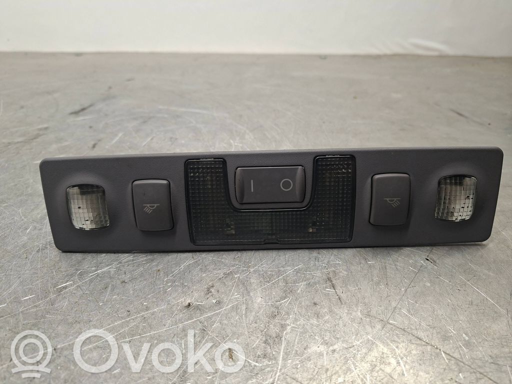 Audi A6 S6 C5 4B Luz del asiento trasero 